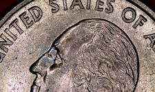 Quartier D 2003.. Jeton de dé sur pont de nez..