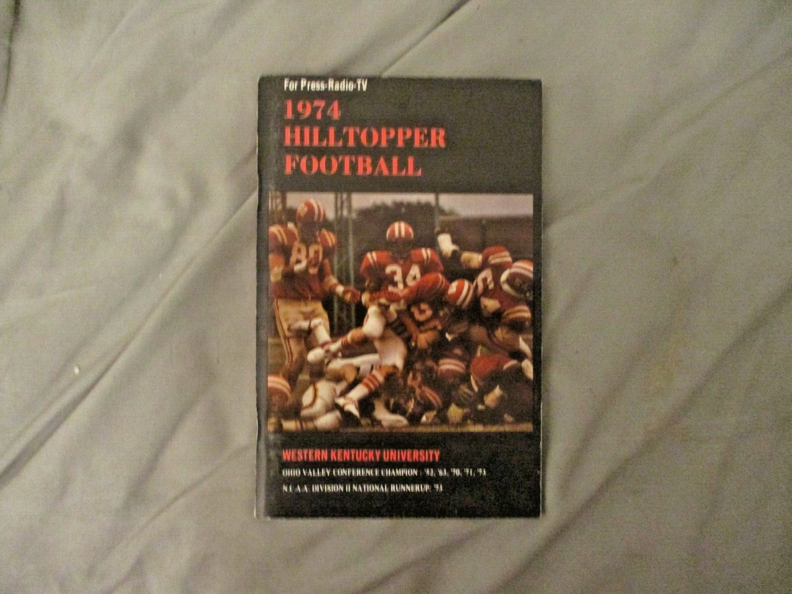 1974 WESTERN KENTUCKY FOOTBALL MEDIA GUIDE Yearbook JIMMY FEIX Program