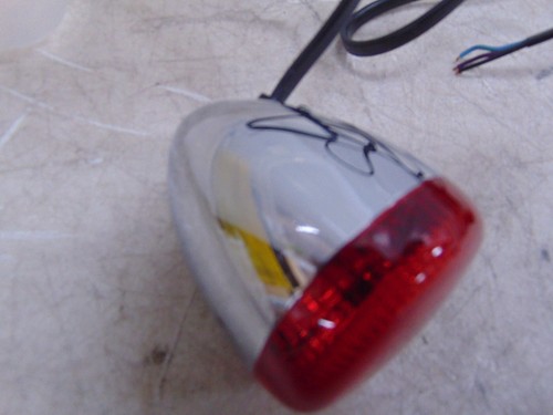 Genuine Harley 2012 FLSTSE3 Convertible Chrome Rear Turn Signal P/N: 67800139 - Picture 4 of 4