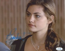 Phoebe Tonkin Sexy Autographed Signed 8x10 Photo ACOA 2020-3