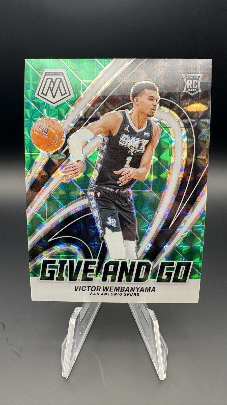 2023-24 Panini Mosaic Give and Go Victor Wembanyama #12 Green Mosaic Prizm (RC)