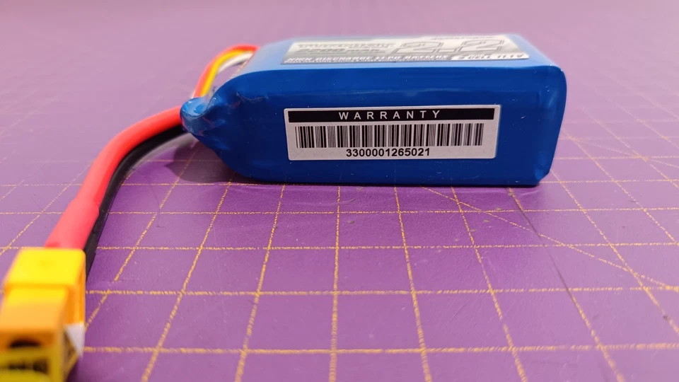 Turnigy 2200mAh 3S (11.1V) 30C Shorty LiPo Battery Pack w/XT60_0.2_5 - Bild 3 von 4