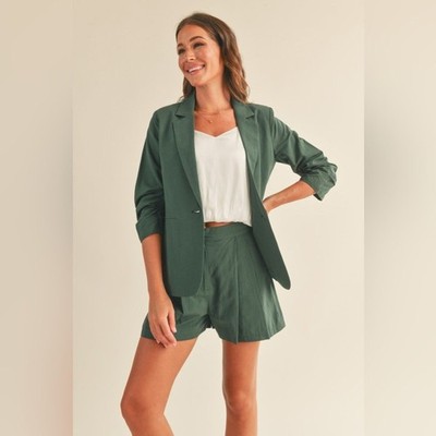 Short Set highly desired sold out on line forest green Rouched sleeve Sz M
