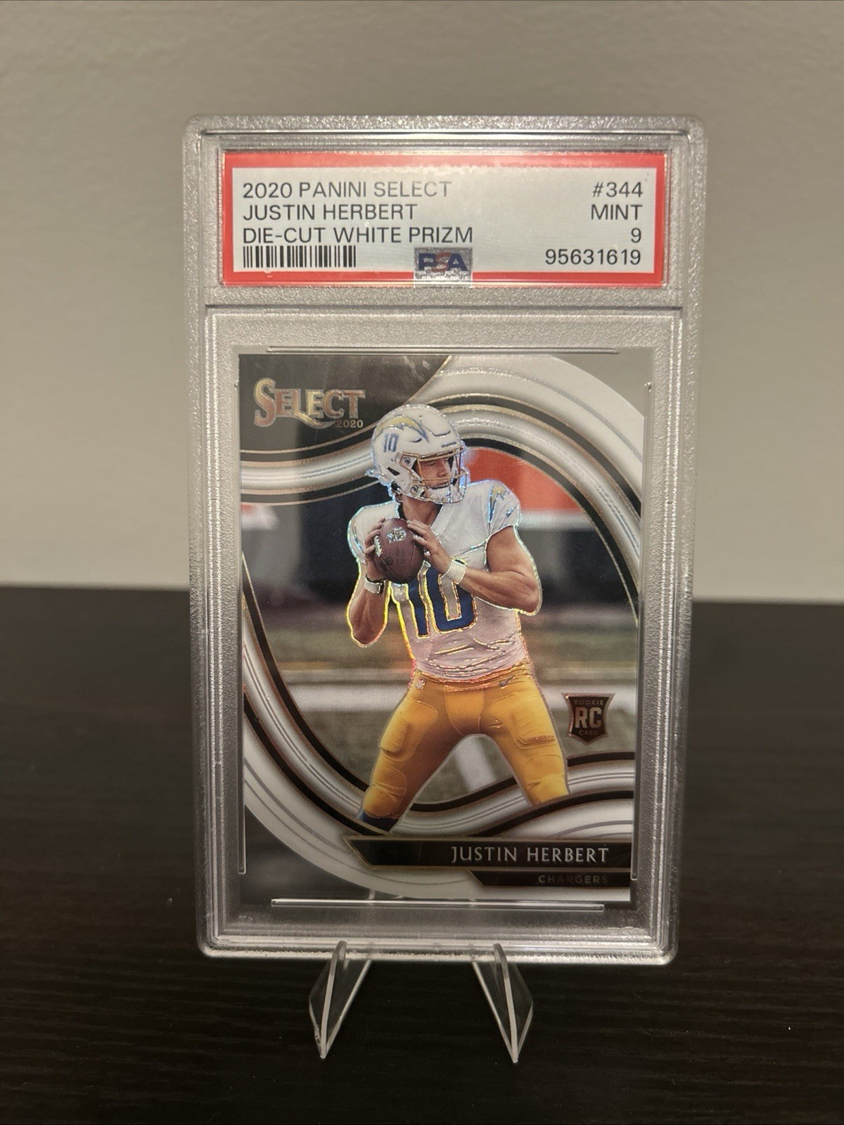 2020 Panini Select - Field Level Justin Herbert #344 White Prizm Die-Cut (RC)