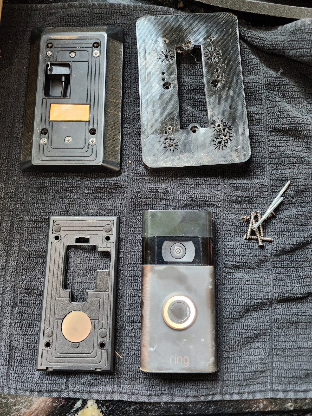 Smart Solar-Powered Video Doorbell with Wireless Charging-image