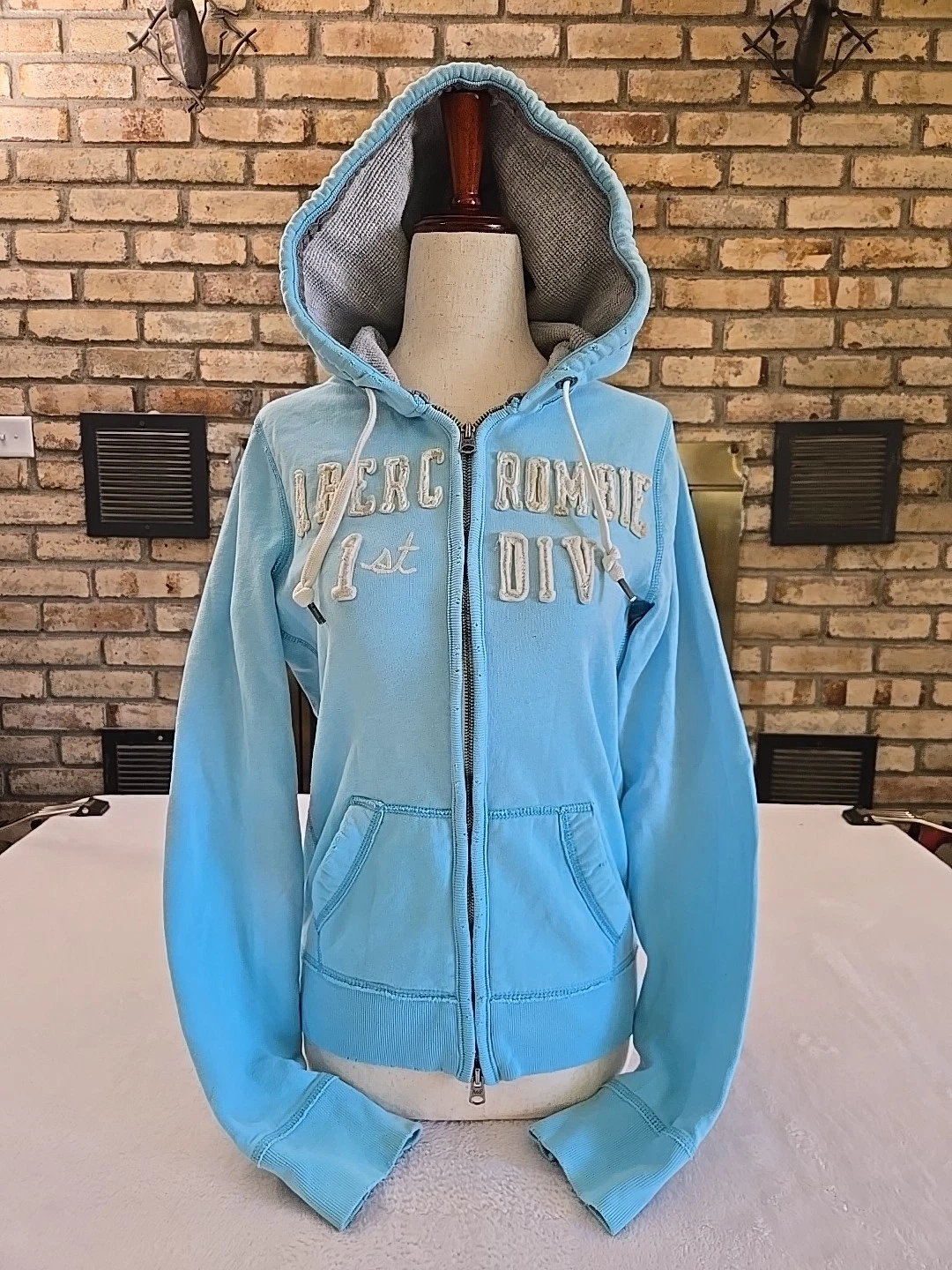 Abercrombie & Fitch Y2K Thermal Lined Hoodie Sweatshirt Womans Sz Med Muscle Fit