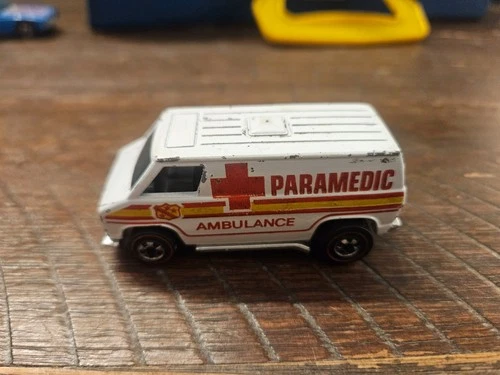 1974 HOT WHEELS SUPER VAN REDLINE PARAMEDIC AMBULANCE