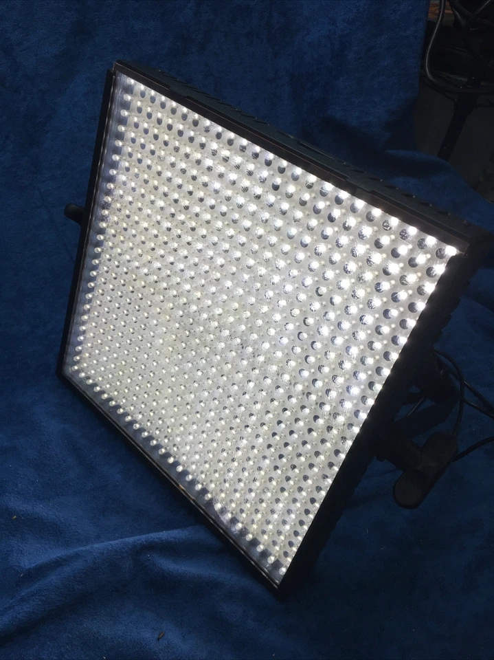 LITE PANELS LP-1x1 LED Panel WITH BRACKET - Image 2 of 4