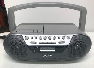 Sony CFD-S05 Portable AM/FM Radio CD Cassette Recorder - Works great