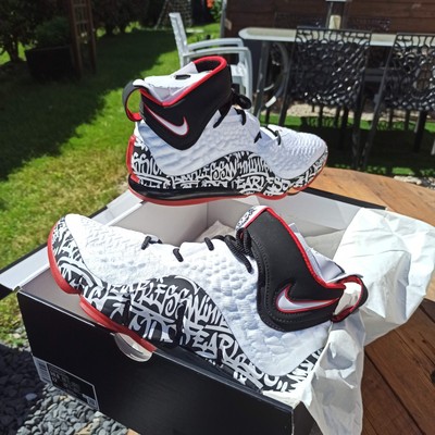 Lebron 17 SP Graffiti Bred White 44,5 10,5 9,5 Nike Air Max Zoom Retro Jordan og
