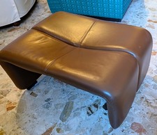 Pouf in pelle della poltrona Coronado anni '70, disegnata da Afra e Tobia Scarpa