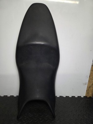 Honda Hornet 600 2006 Rider Seat   Genuine OEM   Good Condition
