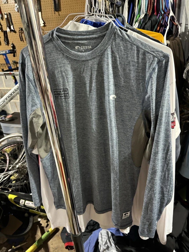 Camisa COSTA Performance Talla Pequeña Nueva Foto 2 de 4