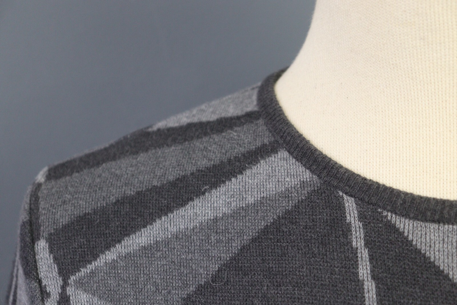 Edwin Gray Crew Neck Diamond Pattern Relaxed Swea… - image 8