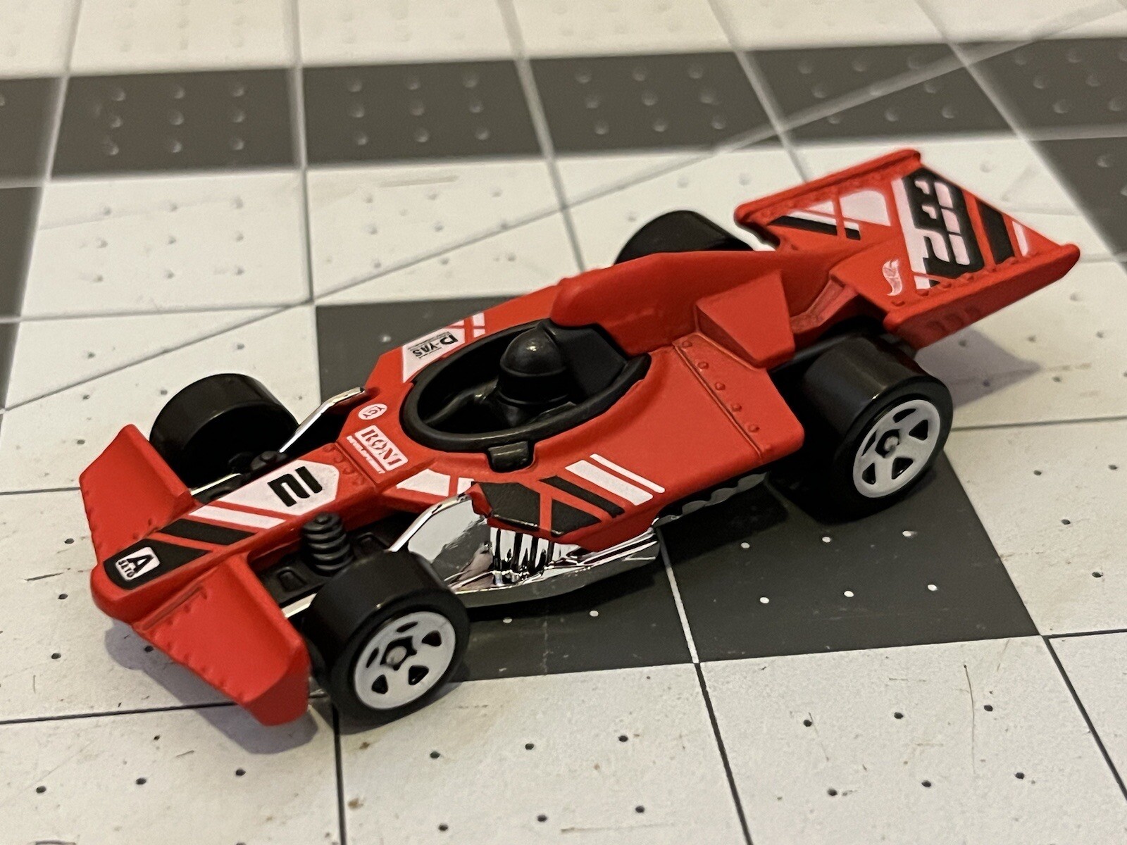 Formula Flashback (Red) - Track Builder - Hot Wheels Basic Loose (2019 ...