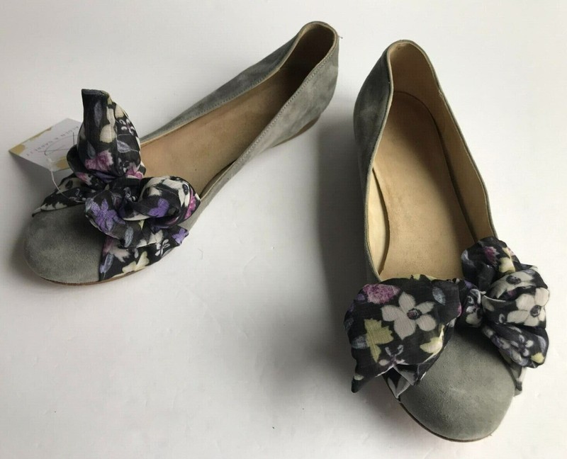 Hego's Gray Suede Ballet Flats W/ Multicolor Floral Bows, Size 8 (US) 38 (IT)
