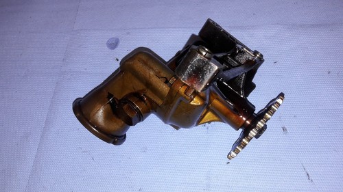 Ölpumpe Steuerkette Motor Mercedes C180 W202 C-Klasse 111 181 01 20