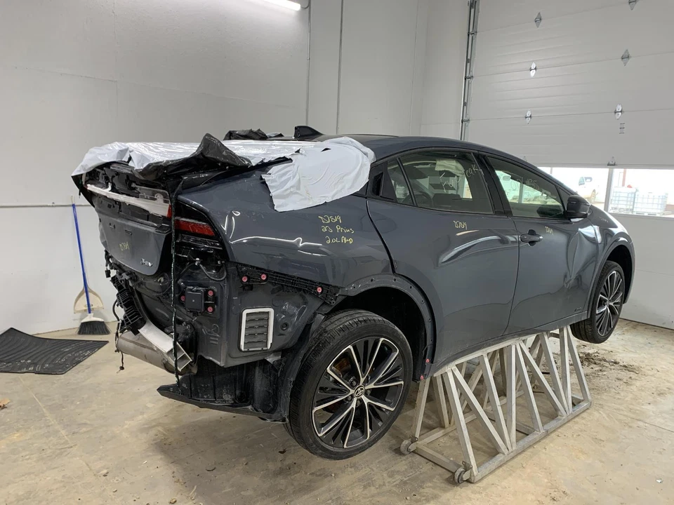 Compresor de aire acondicionado usado se adapta a: Toyota Prius Prius 2023 grado A Foto 4 de 4