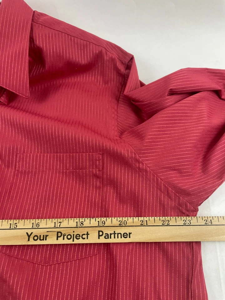 Van Heusen Men's Size 16.5 34/35 Pink/Red Long Sleeve w/ Pocket Stripe Button Up - Image 4 of 4
