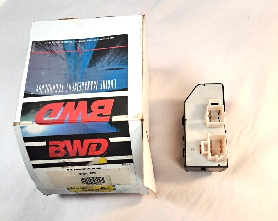 Interruptor de ventana BWD WSA1065 - 4 puertas para Chevrolet Cavalier 00-05 Foto 2 de 2