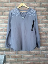 NWT Banana Republic Women  s Gray LACE INSET BLOUSE Size Medium Pullover Org 54