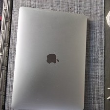 Apple MacBook Air 13 Zoll (128GB SSD, 3,60GHz, 8GB,128 GB,  Silber  ( 2018)