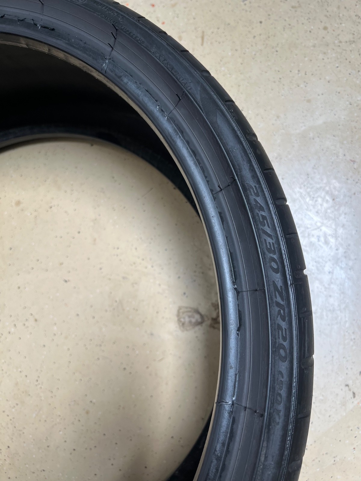 1 - NO REPAIRS 245/30ZR20 XL (90Y) Pirelli P Zero PZ4 (L) Lamborghini - 4155