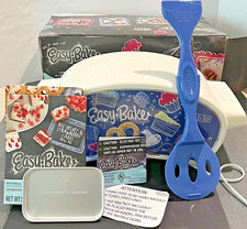 Easy-Bake Ultimate Oven Creative Baking Toy Hasbro