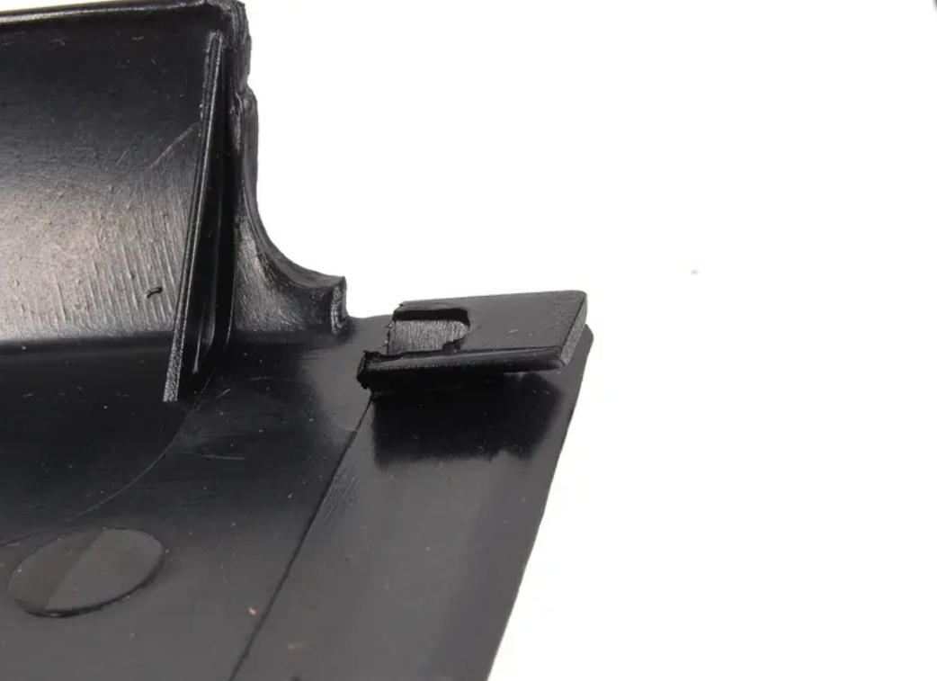 BMW 5 E39 Exterior Upper Trunk Lid Trim 51498190693 8190693 NEW 