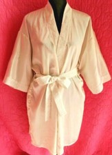 INNER MOST Ivory Satin Short Robe Tie Pockets Quilted Trim Sz L Bridal Kimono