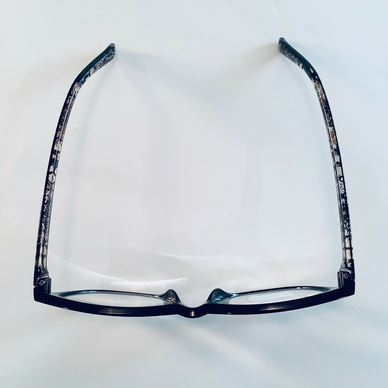 JONES New York Reading Glasses Black, Snake Print Legs, Readers +2.00