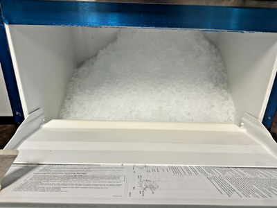 Hoshizaki F330BAH Ice Maker with Built In Storage Bin, 330 lbs Per