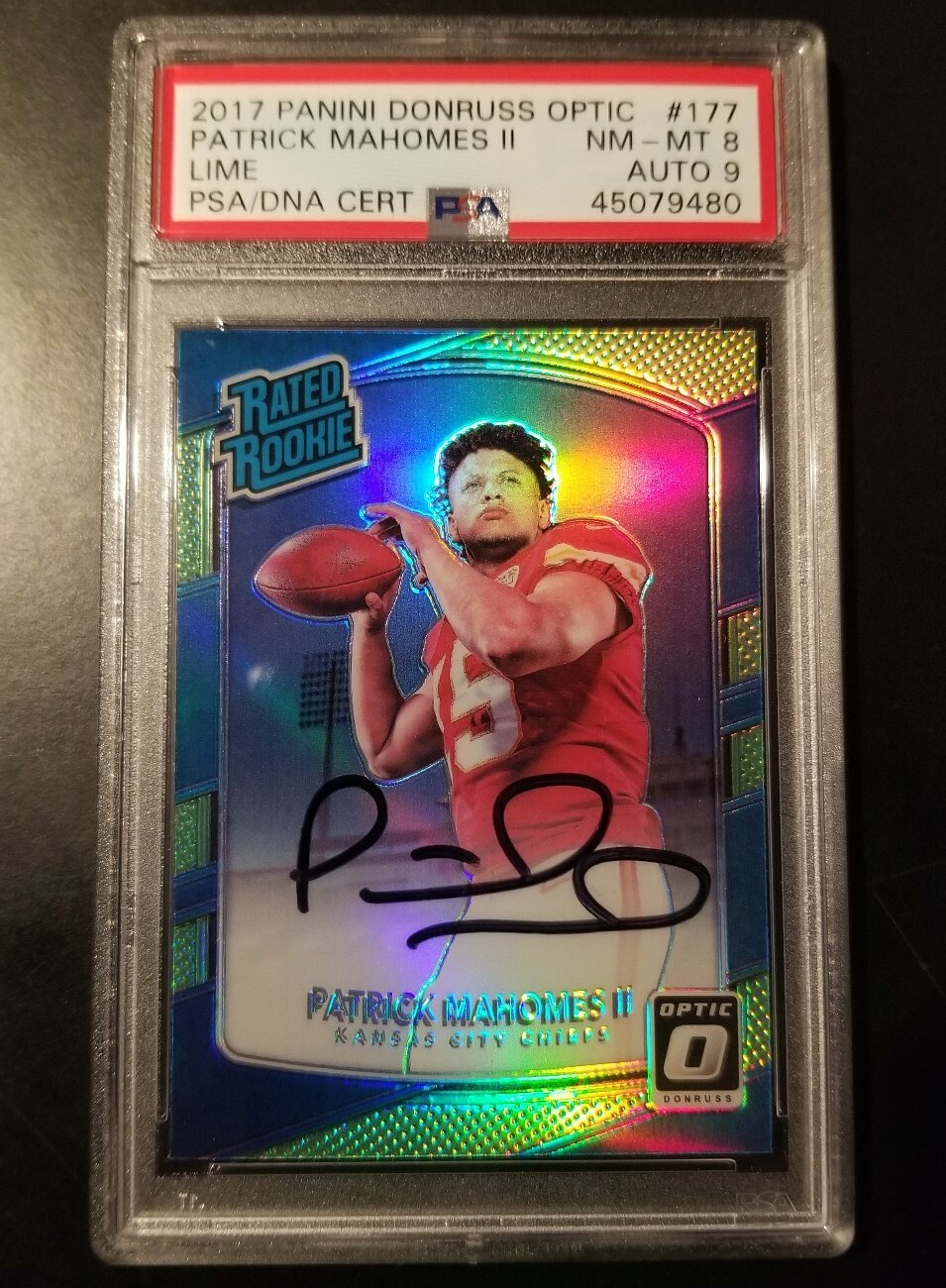 Patrick Mahomes 2017 Panini Donruss Optic Lime Green Prizm RC PSA 8 AUTO 9 1/1