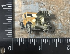Vintage CLASSY CHASSIS ‘32 Ford 5-Window Coupe Automobile Car Lapel Hat Pin