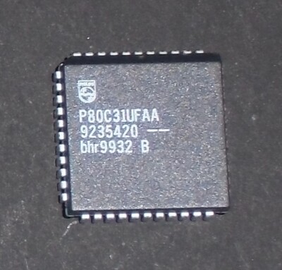 8-bit microcontroller P80C51 UFAA low voltage, low power, high speed 33 MHz