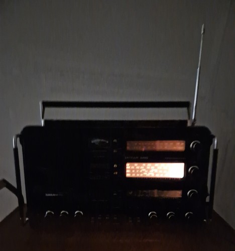 GRUNDIG SATELLITE 3400 ricevitore mondiale professionale radio d'epoca anni 70/80 - Foto 3 di 20