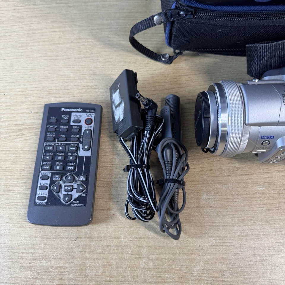 Panasonic NV-DX100B Video Recorder Camcorder With Battery Working READ DESC - Image 2 of 4
