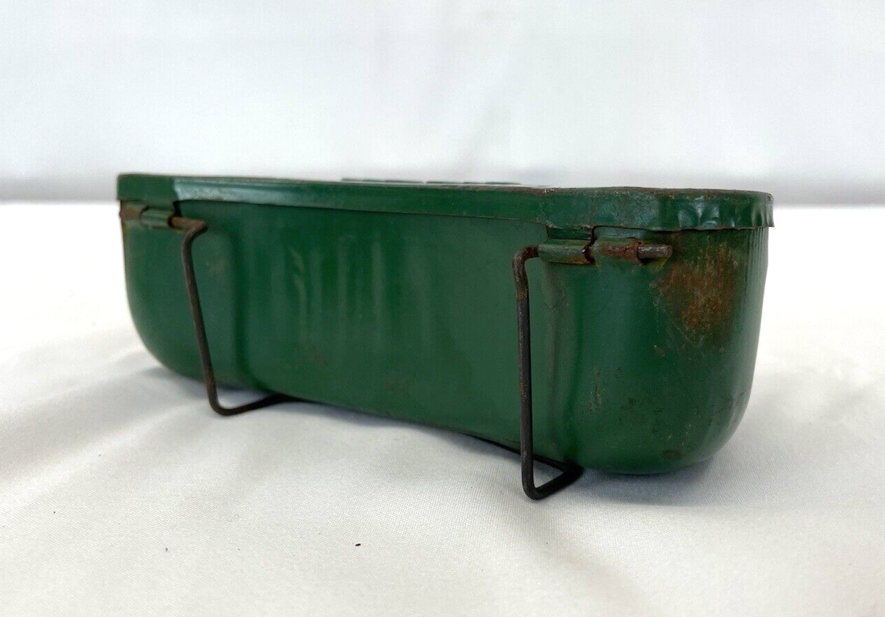 Vintage Belt Bait Box, "Old Pal" Made in the USA. Fisherman's Live Bait