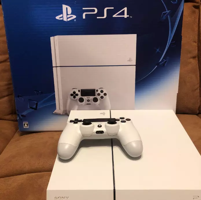 Sony PS4 Playstation 4 500GB CUH-1200 Glacier White Console Game