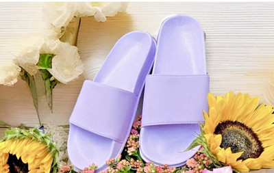 Fashion TREND  Italy Mode NEU 40 41 Keil Pantolette Clogs Schlappen Flieder Lila