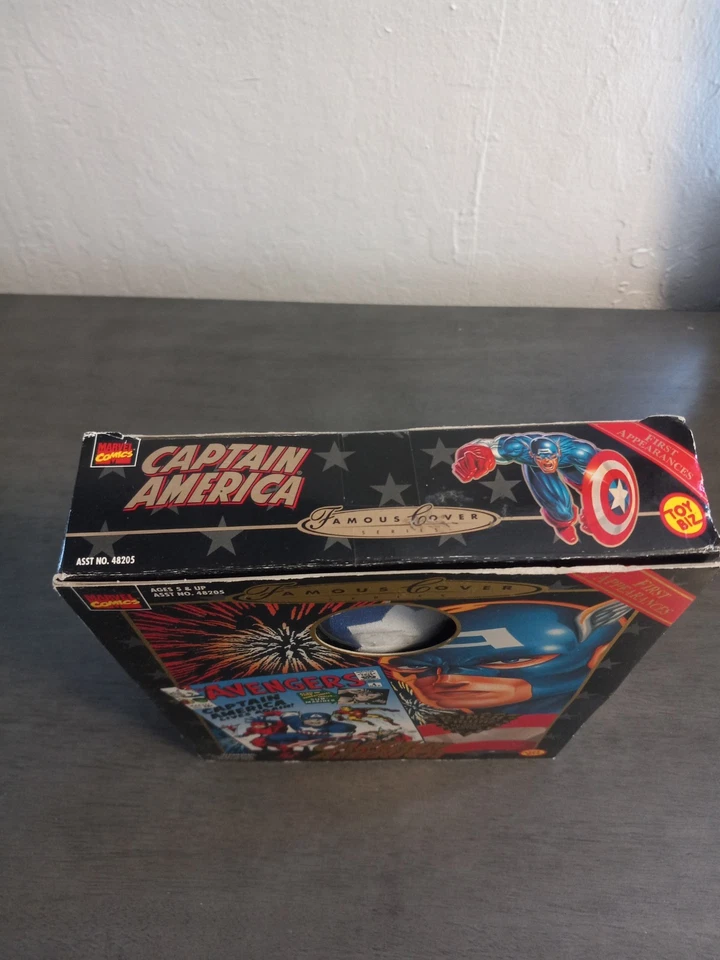 Figura de acción Toy Biz Capitán América 1998 nueva en caja Foto 2 de 4