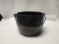 Antique MARIETTA PA 6 Quart. Cast Iron Pot/Cauldron