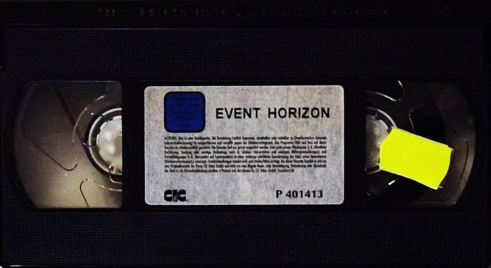 Event  Horizon *  KULT Film * Sam Neill * Laurence Fishburne * Joely Richardson - Bild 4 von 4