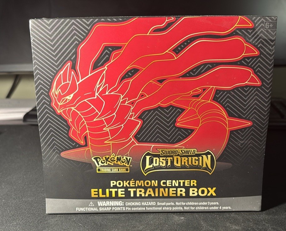 Pokémon TCG Sword & Shield Lost Origin Pokémon Center Elite Trainer Box