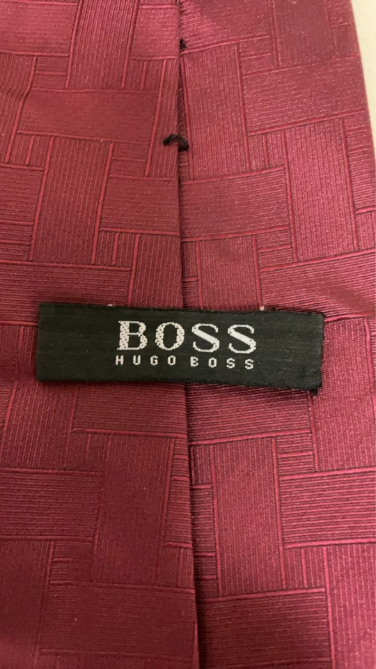 Corbata Hugo Boss rojo brillante 10,2 cm/4,0 pulgadas de ancho 100 % seda hec... - Imagen 4 de 4