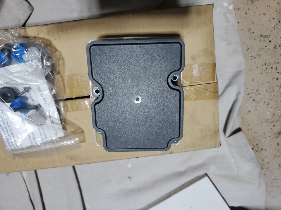 吉普克莱斯勒原始设备制造商 2017 切诺基 ABS 防抱死制动器调节阀 68304563AA — 第 4/4 张图片