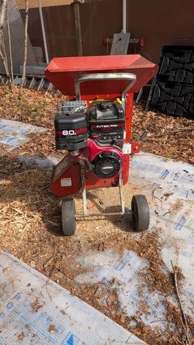 Gas Wood Chipper 8HP 3 Inch Shredder Mulcher - Picture 1 of 5