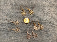 Gorgeous light weight handcrafted DAISY FLOWER SILVER GOLD dangle earrings