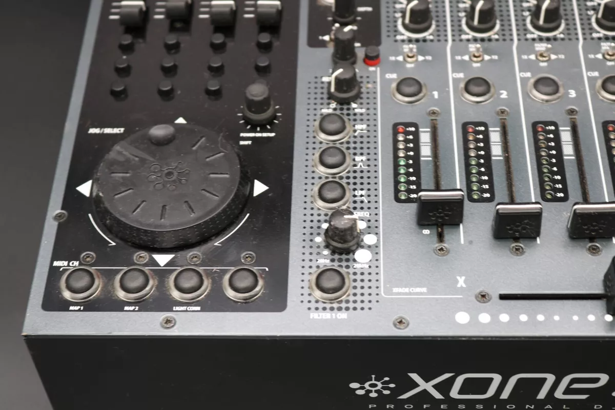 Allen & Heath XONE: 4D Professional DJ Mixer