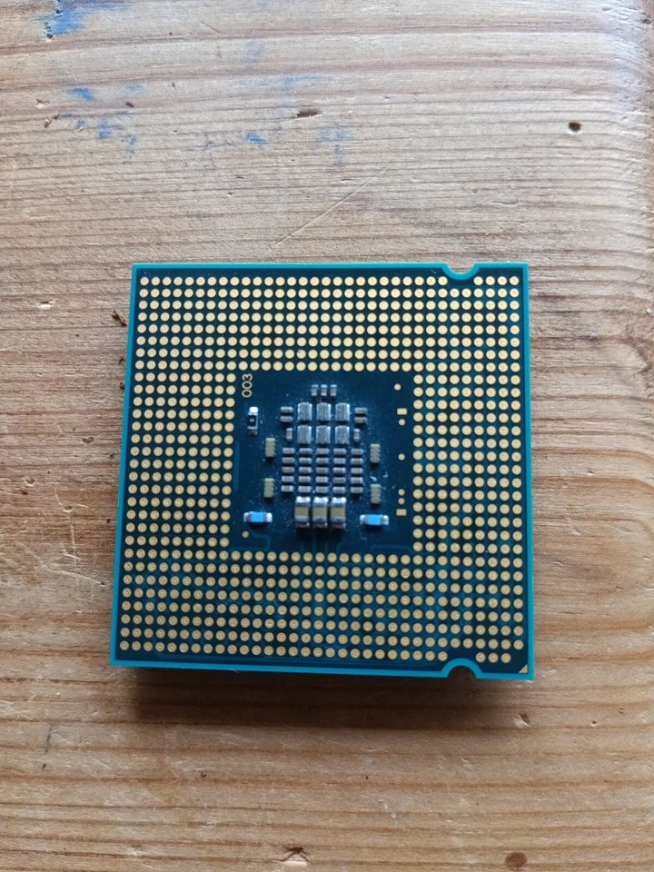 Intel Celeron E1200 SLAQW CPU 1.60GHz Dual Core LGA775 - Image 3 of 3